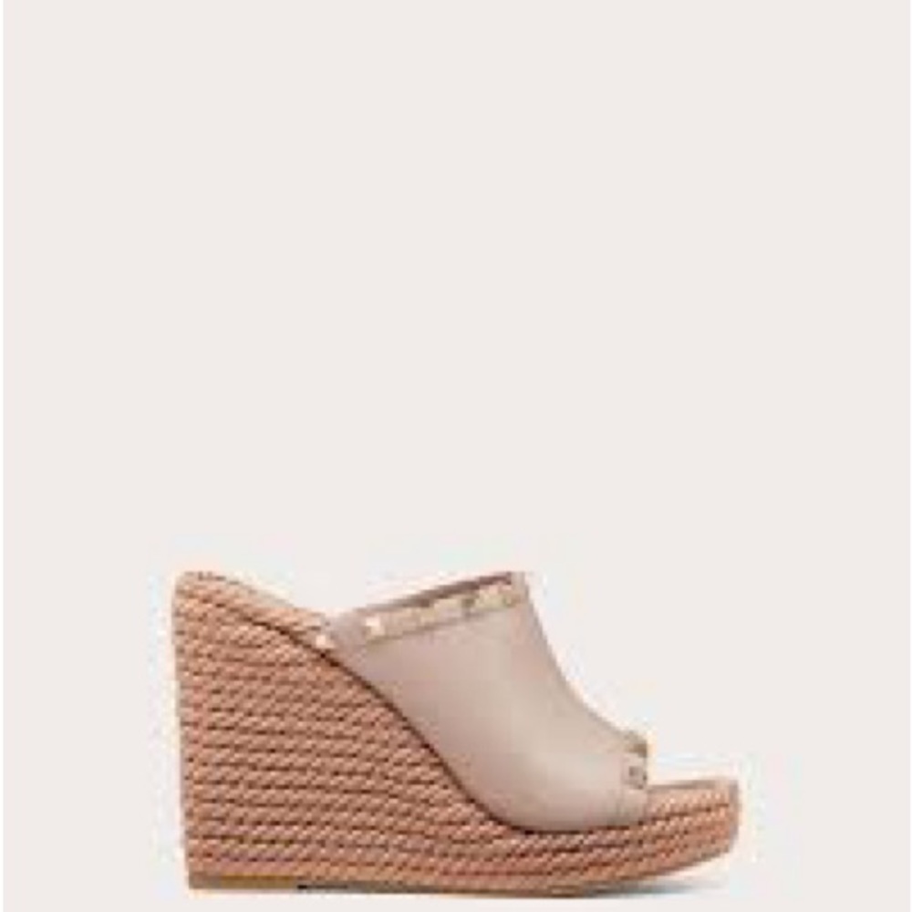 VALENTINO GARAVANI GARAVANI ROCKSTUD WEDGE ESPADRILLE SANDALS